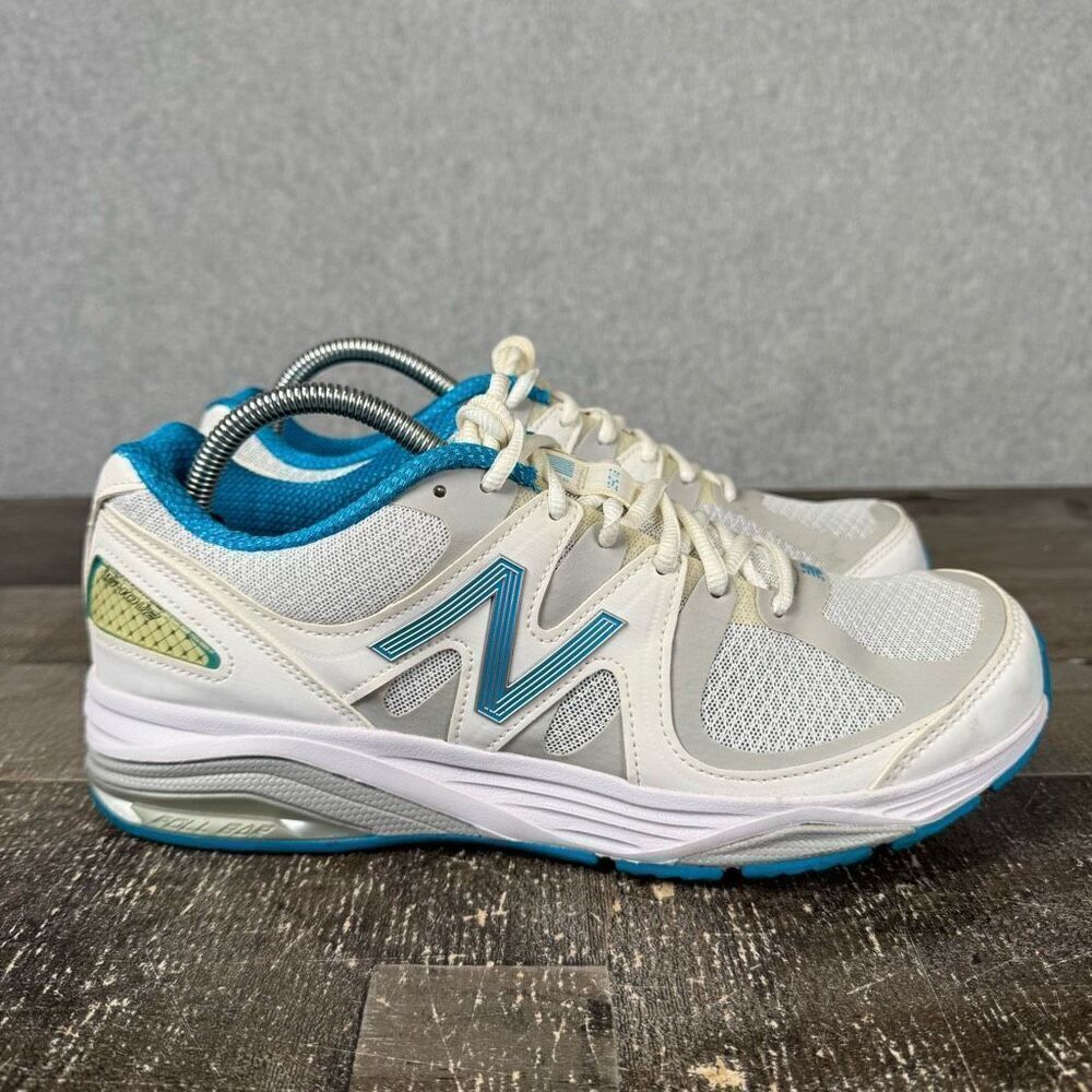 New Balance Womens 10 Running Athletic Shoes White & Turquoise Blue W1540WB2